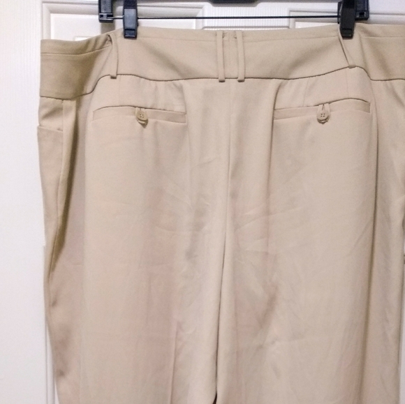 ✨ HOST PICK ✨ Versatile, High Quality Pant - Picture 8 of 16